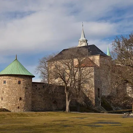 Fantastic Location By S & Karl Johan